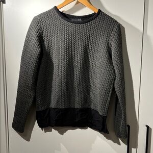Zara W&B Gray Textured Knit Sweater with Contrast Hem – Size S